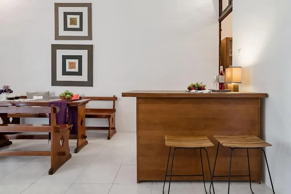 Authentic Seafront Experience Apartment Sliema Malta